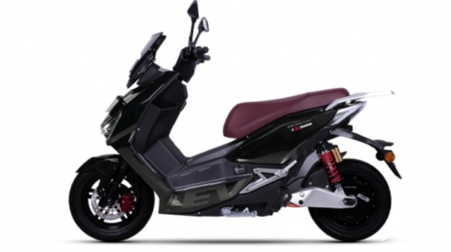 Buat Touring Tipis-Tipis: 5 Rekomendasi Motor Listrik dengan Jarak Tempuh Diatas 100 Km Seharga NMax