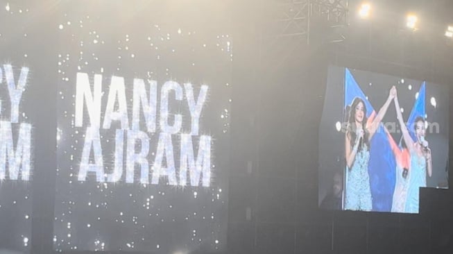 Ayu Ting Ting dalam konser Nancy Ajram yang digelar di Istora Senayan, Jakarta Pusat pada Rabu, 5 November 2025 [Suara.com/Rena Pangesti]