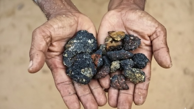 DPR Tekankan Nilai Tambah Logam Tanah Jarang Harus Dinikmati di Tanah Air