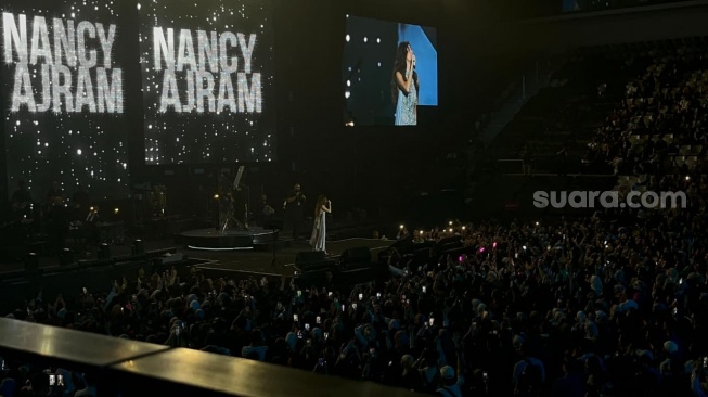 Konser Nancy Ajram di Istora Senayan, Jakarta Pusat pada Rabu, 5 November 2025. [Suara.com/Rena Pangesti]
