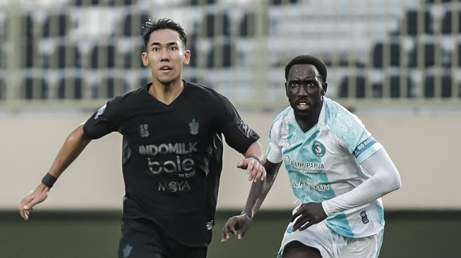 Comeback Dramatis! PSBS Biak Tumbangkan Persita 2-1 di Menit Akhir