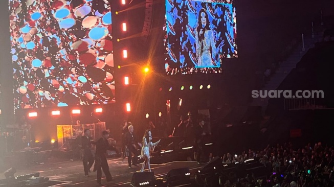 Konser Nancy Ajram di Istora Senayan, Jakarta Pusat pada Rabu, 5 November 2025. [Suara.com/Rena Pangesti]