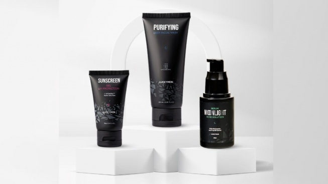 Skincare pria set pria yang tengah digemari selanjutnya adalah LUCKYMEN Complete Care Set, rangkaian perawatan wajah praktis dengan lima produk unggulan yang diformulasikan khusus untuk kulit pria aktif. [Dok pribadi]