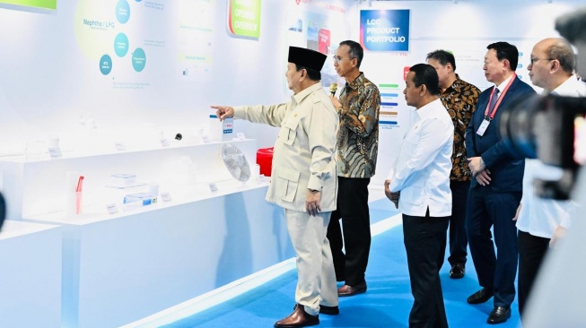 Menteri ESDM Bahlil Lahadalia Gaet Investasi Rp62 Triliun dari Korea di Cilegon