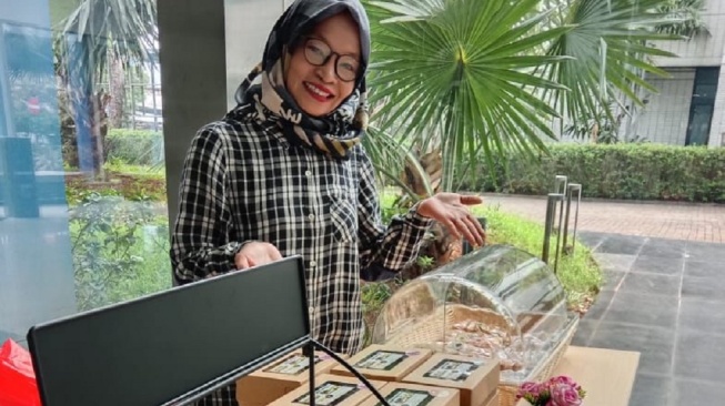 Kisah Istri Pengemudi yang Berdaya: Perjalanan Bu Tami dari Dapur Rumah ke Usaha Roti Laris