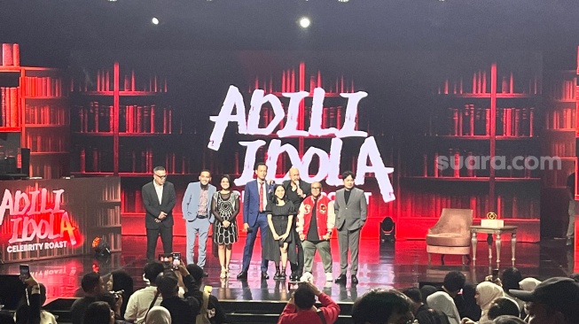 Adili Idola Sukses Digelar, Reza Rahadian jadi Tamu Spesial yang Ikut Roasting Fedi Nuril