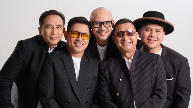 Sentil Sisi Egois Manusia, Padi Reborn Gandeng Orkestra Budapest di Single Terbaru 'Ego'