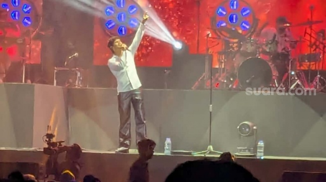 Harris J Buka Konser Maher Zain di Istora: Aku Cinta Indonesia!