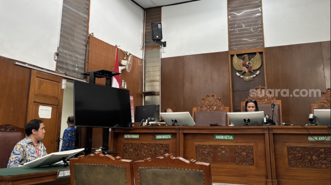 KPK Tak Hadir, Sidang Praperadilan Paulus Tannos Ditunda 2 Pekan