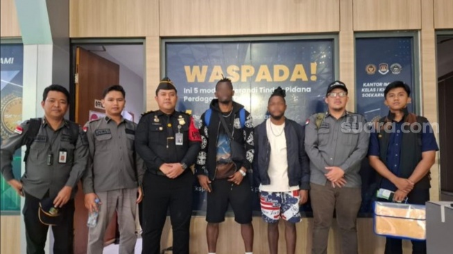 Terbukti Salahgunakan Izin Tinggal, 2 Pemain Asing Asal Ghana dan Kamerun Dideportasi dari Indonesia