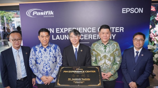Peresmian PIN Experience Center milik PT Pasifik Internusa (PIN), sebuah fasilitas yang diklaim sebagai pusat solusi dan showroom teknologi cetak terbesar di kawasan Asia Tenggara (Dok: Epson Indonesia)