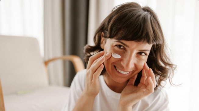 5 Sunscreen Terbaik dengan Cooling Effect, Segar di Kulit dan Murah Harganya