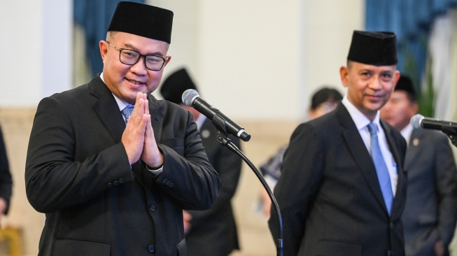Presiden Prabowo Lantik Arif Satria dan Amarulla Octavian Pimpin BRIN