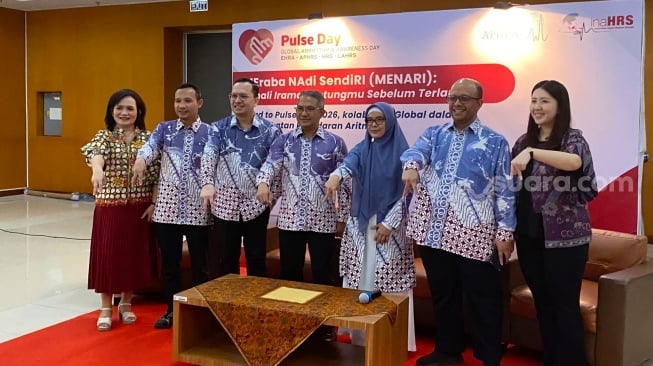 Head of Pulse Day Task Force, Chairperson of Public Affairs Committee Asia Pacific Heart Rhythm Society (APHRS), Dr. dr. Dicky Armein Hanafy, Sp.JP(K), FIHA, FAsCC. [Suara.com/Fajar Ramadhan]
