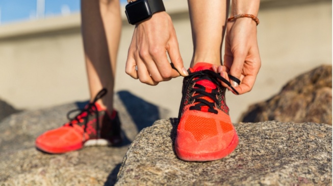7 Pilihan Sepatu Lokal Selevel Hoka untuk Lari dan Bergaya, Mulai Rp300 Ribuan