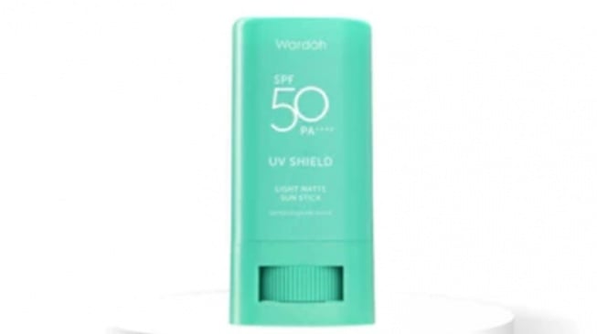 Wardah UV Shield Light Matte Sun Stick SPF 50 PA+++ (Dok. Shopee)