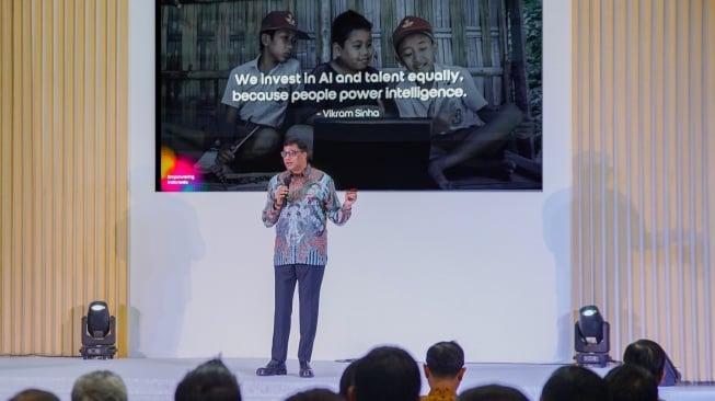Vikram Sinha, CEO Indosat dalam membangun AI-RAN Research Center di Suarabaya. [Indosat]