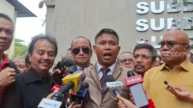 Kuasa Hukum Sebut Kasus Roy Suryo Cs Bukan Proses Hukum Murni: Ada Tangan-tangan Kekuasaan