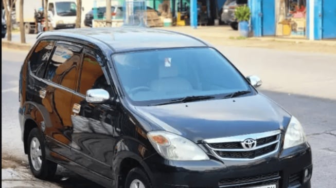 All New Avanza G A/T 1.3L (2011) (OLX)