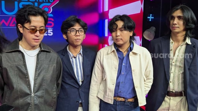 Personel The Lantis dalam sesi jumpa pers Indonesian Music Awards 2025 di Studio RCTI+, Kebon Jeruk, Jakarta Barat, Rabu, 12 November 2025. [Suara.com/Adiyoga Priyambodo]