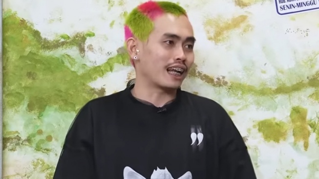 Terlibat di Film Comic 8 Revolution: Santet K4bin3T, King Aloy Dikerjain Hesti Purwadinata