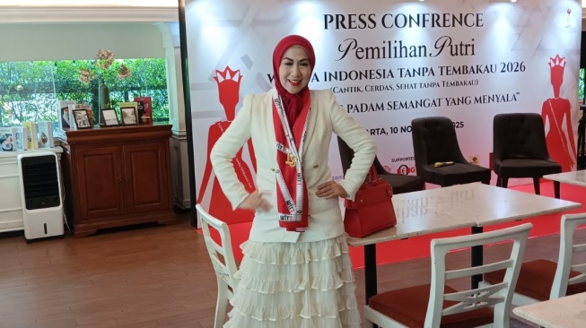 Venna Melinda dalam konferensi pers pemilihan Putri Wanita Indonesia Tanpa Tembakau (WIIT). (Dok. WIIT)