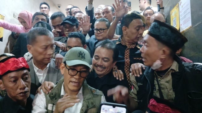 Fakta-fakta Roy Suryo Cs Diperiksa 9 Jam di Kasus Ijazah Jokowi, Berakhir Tak Ditahan