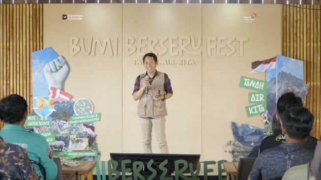 Senior General Manager Social Responsibility Telkom Indonesia Hery Susanto saat memberikan sambutan pada acara Awarding Day Bumi Berseru Fest 2025, beberapa waktu yang lalu (Dok: Telkom)