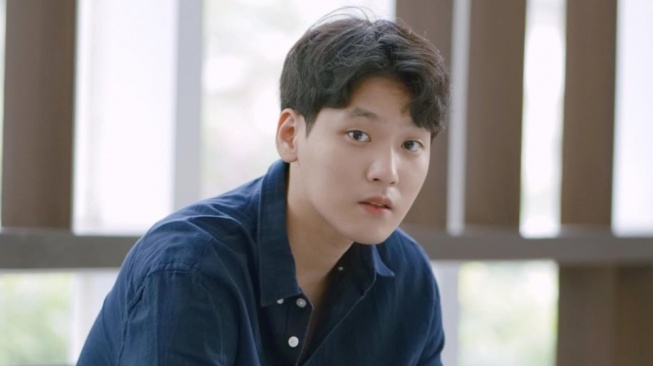 Na Daehoon: Jalani Hari Ini Tanpa Terjebak Masa Lalu atau Cemas Masa Depan