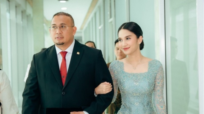 Azizah Salsha Kena Cancel Culture, Andre Rosiade Pasang Badan Bela Putrinya