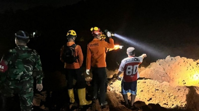 4 Fakta Pilu Bencana Longsor Cilacap: 21 Warga Masih Dicari, Tanah Terus Bergerak Ancam Tim SAR