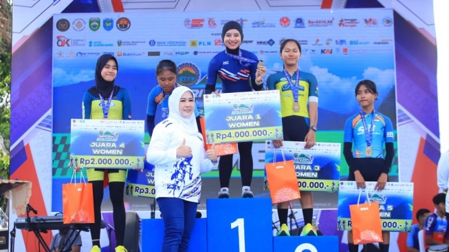 Ribuan Peserta Ramaikan SRGF di Danau Ranau, Gubernur Herman Deru Apresiasi Antusiasme Publik