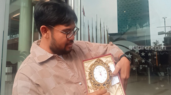 Hifdzi Khoir Bongkar Souvenir Pernikahan Boiyen, Unik Banget!