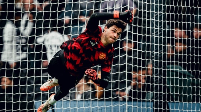 Sir Alex Ferguson: Senne Lammens Pembelian Terbaik Manchester United