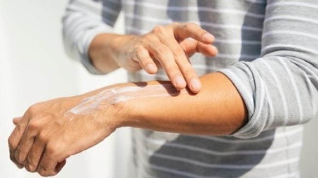 5 Body Lotion SPF Tinggi untuk Pria: Tidak Lengket, Cocok Buat Aktivitas Outdoor