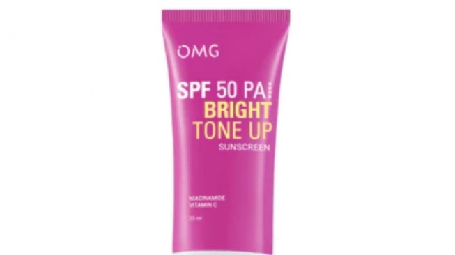 OMG Oh My Glow Bright Tone Up UV Barrier Sunscreen SPF 50 PA++ (Dok. Shopee)