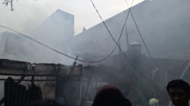 Kebakaran di Jatipulo Hanguskan 60 Rumah, Kabel Sutet Putus Biang Keroknya?