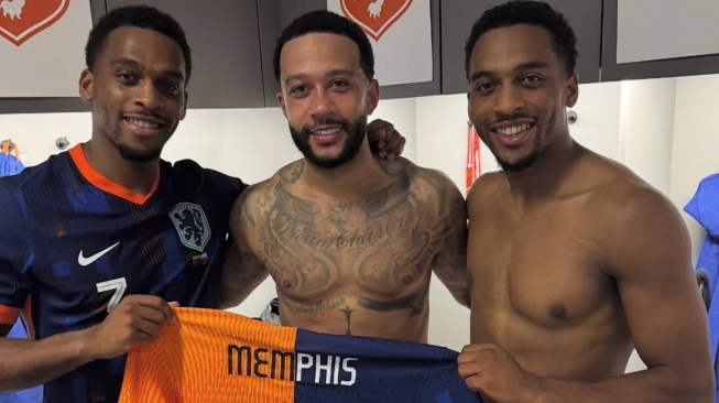 Arsenal dan MU Rebutan Saudara Kembar Jurrien Timber, Dortmund Tak Mau Kalah