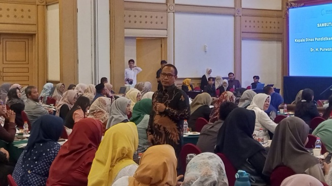 Kepala Sekolah di Bekasi 'Dipaksa' Belajar Mendalam: Nasib Pendidikan Jawa Barat Ditentukan