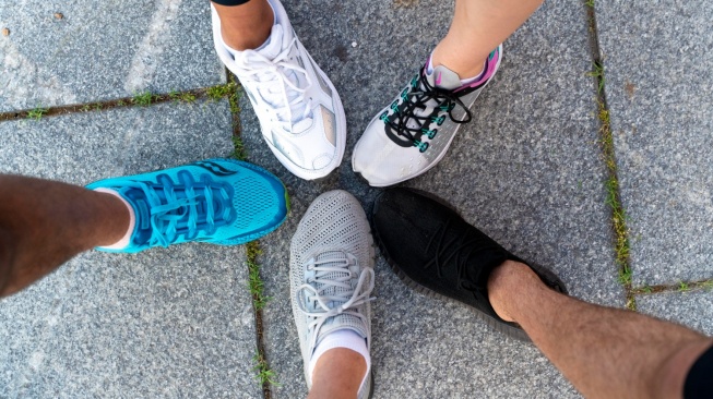 5 Rekomendasi Sepatu Lokal Terbaik untuk Lari Maraton yang Nyaman