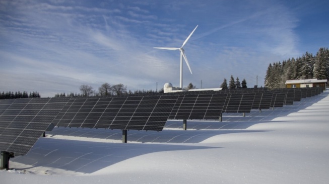 Mengapa Transisi Menuju Energi Terbarukan Berjalan Lambat?