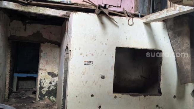 Sebuah julukan seram tersemat pada salah satu sudut padat di ibu kota, "Kampung Zombie", yang namanya mengundang rasa penasaran banyak orang. (Suara.com/Adiyoga)