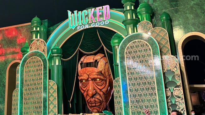 Pantages Hollywood Theatre menjadi tempat untuk menjadi saksi penayangan perdana Wicked: For Good di Asia-Pasifik, sebelum film ini dirilis secara global di bioskop pada 20 November 2025. [Tiara Rosana/Suara.com]
