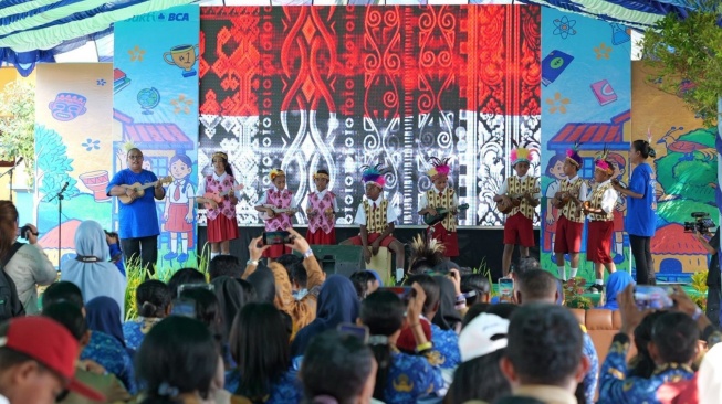 BCA Hadirkan Festival STEM di Sorong untuk Dorong Kreativitas Siswa dan Unggul Berdaya Saing
