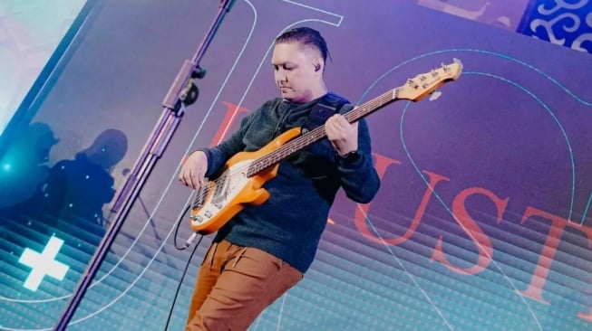 Aji Mirza Hakim alias Icha Aji Jikustik [Instagram]