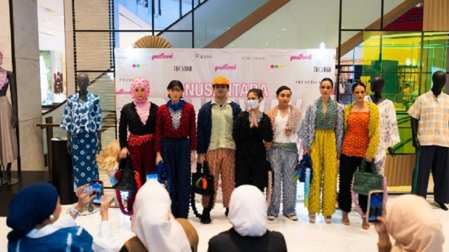 Gebrakan Fashion Indonesia: Purana dan Fuguku Pukau Panggung Internasional di Kuala Lumpur
