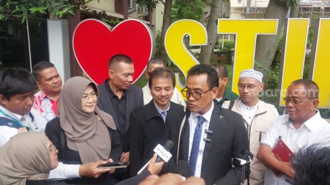 Walk Out dari Audiensi Reformasi Polri, Refly Harun: Kalau Roy Suryo Keluar, Kami Juga Keluar!