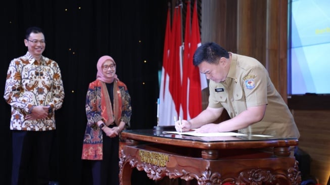 Ada lima dokumen kesepakatan yang menjadi simbol komitmen kolektif untuk bekerja dalam satu orkestrasi transformasi (Dok: Humas MenpanRB)