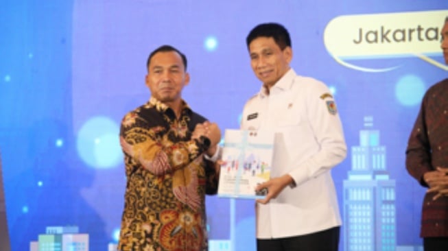 Dengan peluncuran Buku Peta Jalan Pembangunan Kependudukan Tahun 2025–2029, pemerintah kini telah memiliki desain besar pembangunan kependudukan yang selaras dengan periodisasi Rencana Pembangunan Jangka Panjang Nasional (RPJPN) 2025–2045) (Dok: Kemendagri)