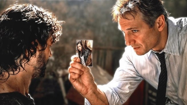 Film Taken yang dibintangi Liam Neeson akan tayang Rabu (19/11/2025) malam ini pukul 21.00 WIB di Trans TV. [YouTube]